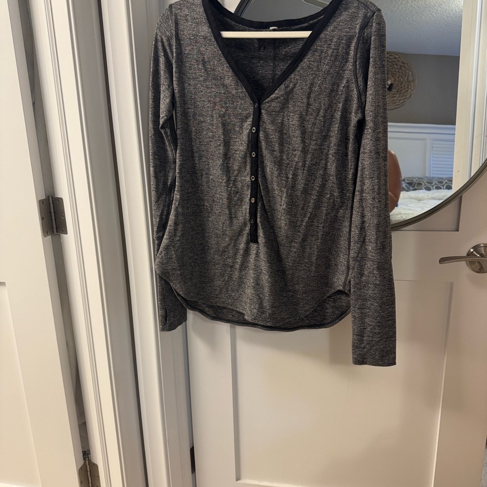 lululemon athletica Charcoal Long Sleeve Top